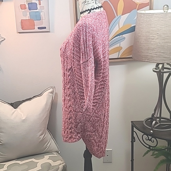 Express V Neck hi low Chunky knit sweater - Picture 3 of 8